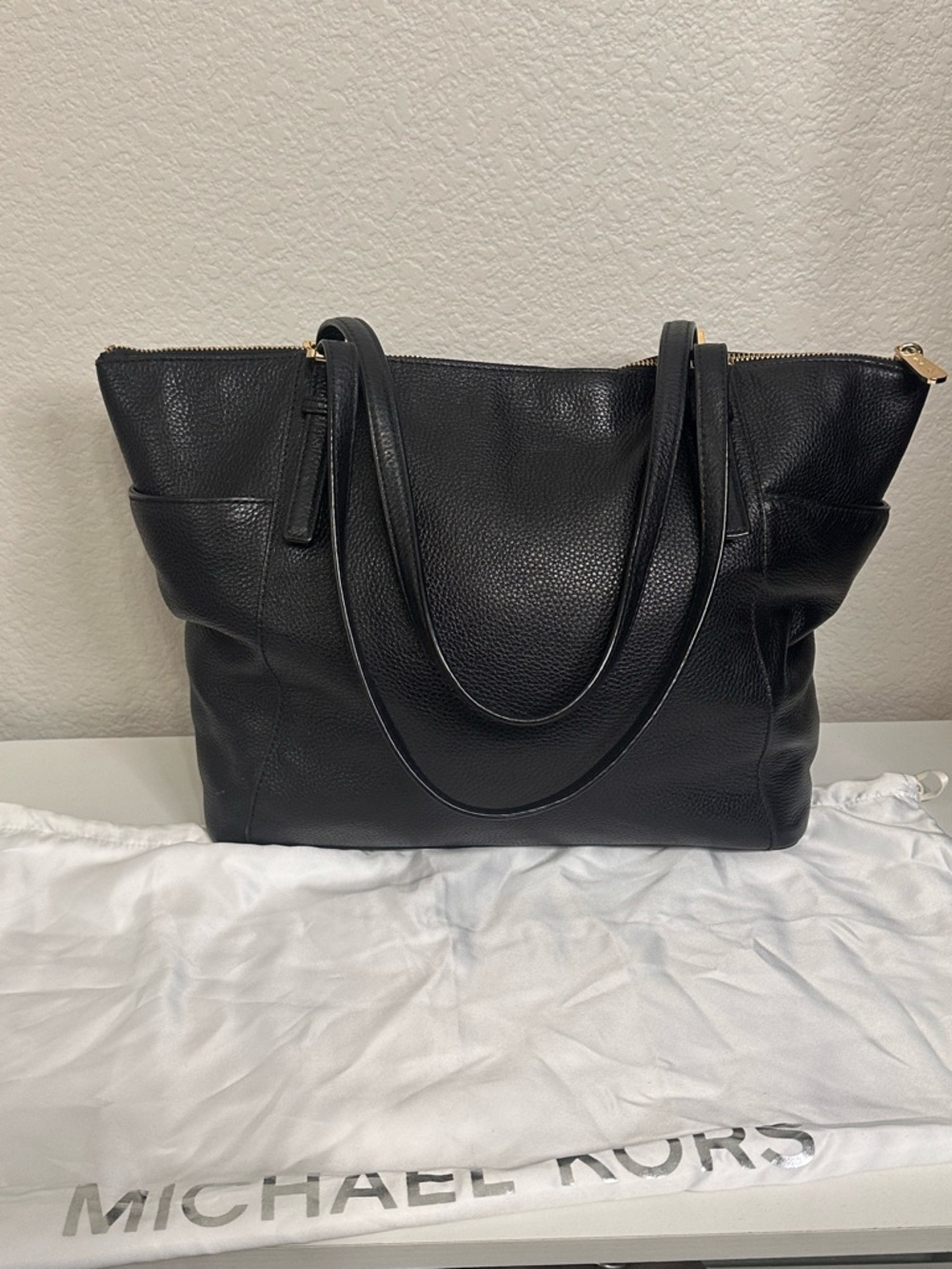 Michael Kors Black Pebbled Leather Jet Set Tote Bag with Dust Bag - Picture 9 of 9